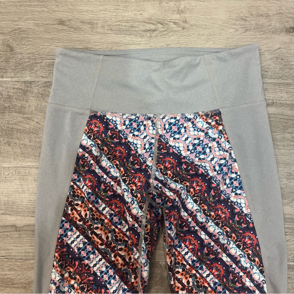 Athleta Leggings Nomad Salutations Cropped Mid Rise Bohemian Gray Size Medium - Picture 2 of 9